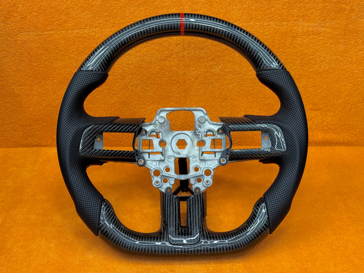Volante sportivo personalizzato per Ford Mustang (2015–2023) – Vera Fibra di Carbonio (Configuralo)