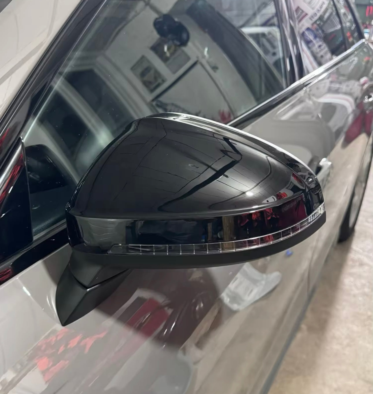 Coppia Calotte Specchio Retrovisore per Audi A4 A5 Nero Lucido/Carbon look (16-23)
