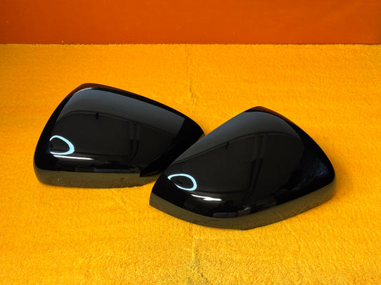 Coppia Calotte Specchio Retrovisore per Mercedes Classe A W177 CLA C118 Nero lucido/Carbon look