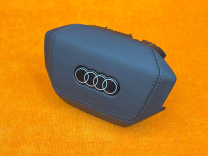 Cover Airbag Personalizzata Audi A3 8.5Y / A5 B10 / A6 C9 – Pelle / Alcantara (Configuralo)