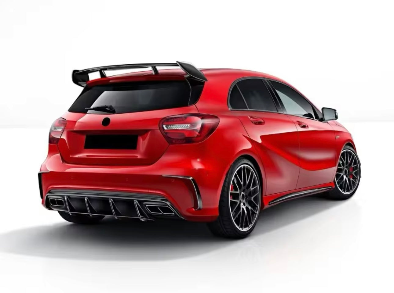 Diffusore Posteriore Stile AMG per Mercedes Classe A W176 (nero lucido)