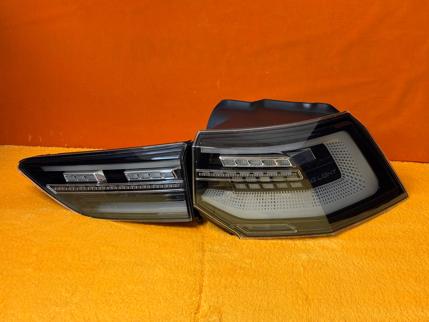 Coppia Fanali Posteriori Dinamici IQ light Fumè per Golf Mk8