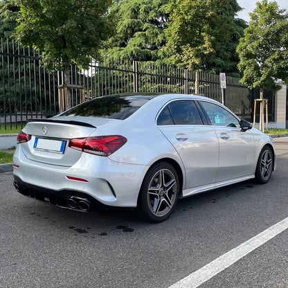 Diffusore posteriore stile A45 AMG per Mercedes Classe A W177 Berlina/Sedan (nero lucido)