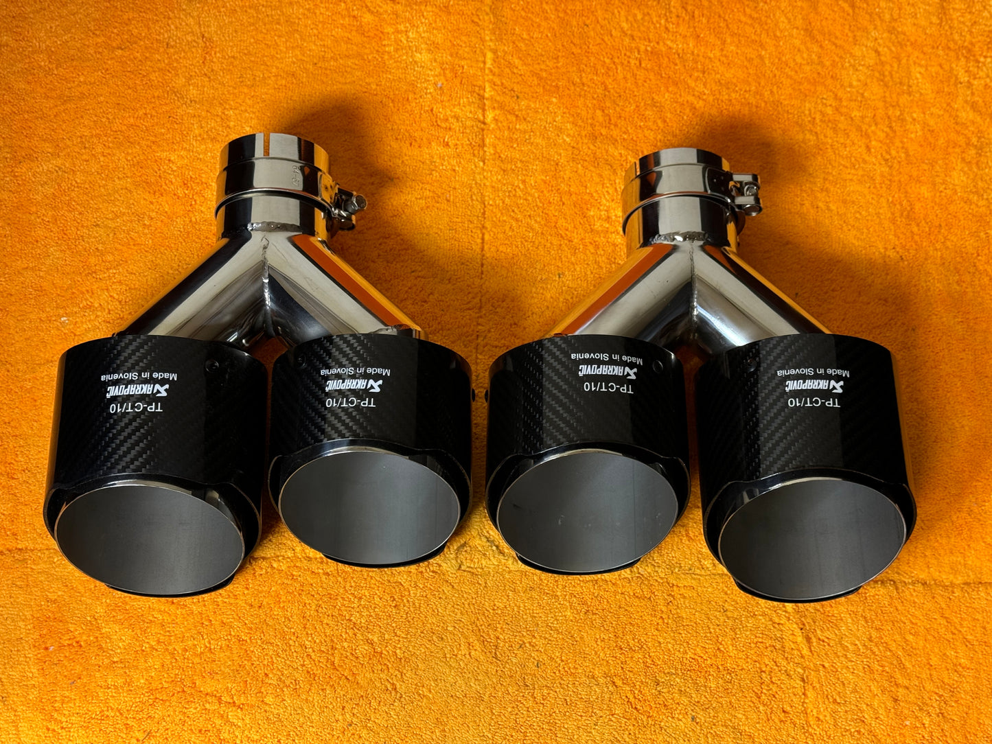 Coppia Terminali Doppi Scarico Auto Universale AK 63mm In - 114mm Out (2pz)