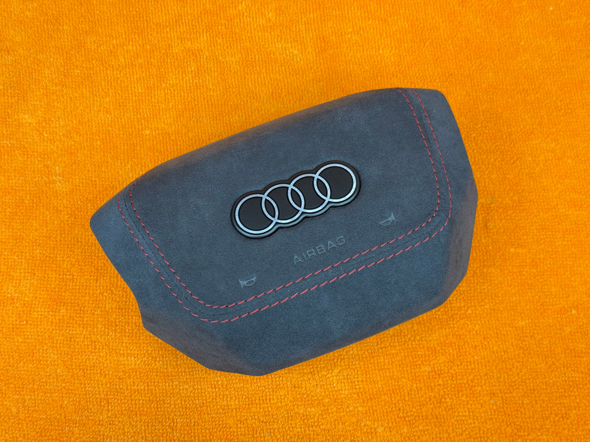 Cover Airbag Personalizzata Audi A3 8.5Y / A5 B10 / A6 C9 – Pelle / Alcantara (Configuralo)