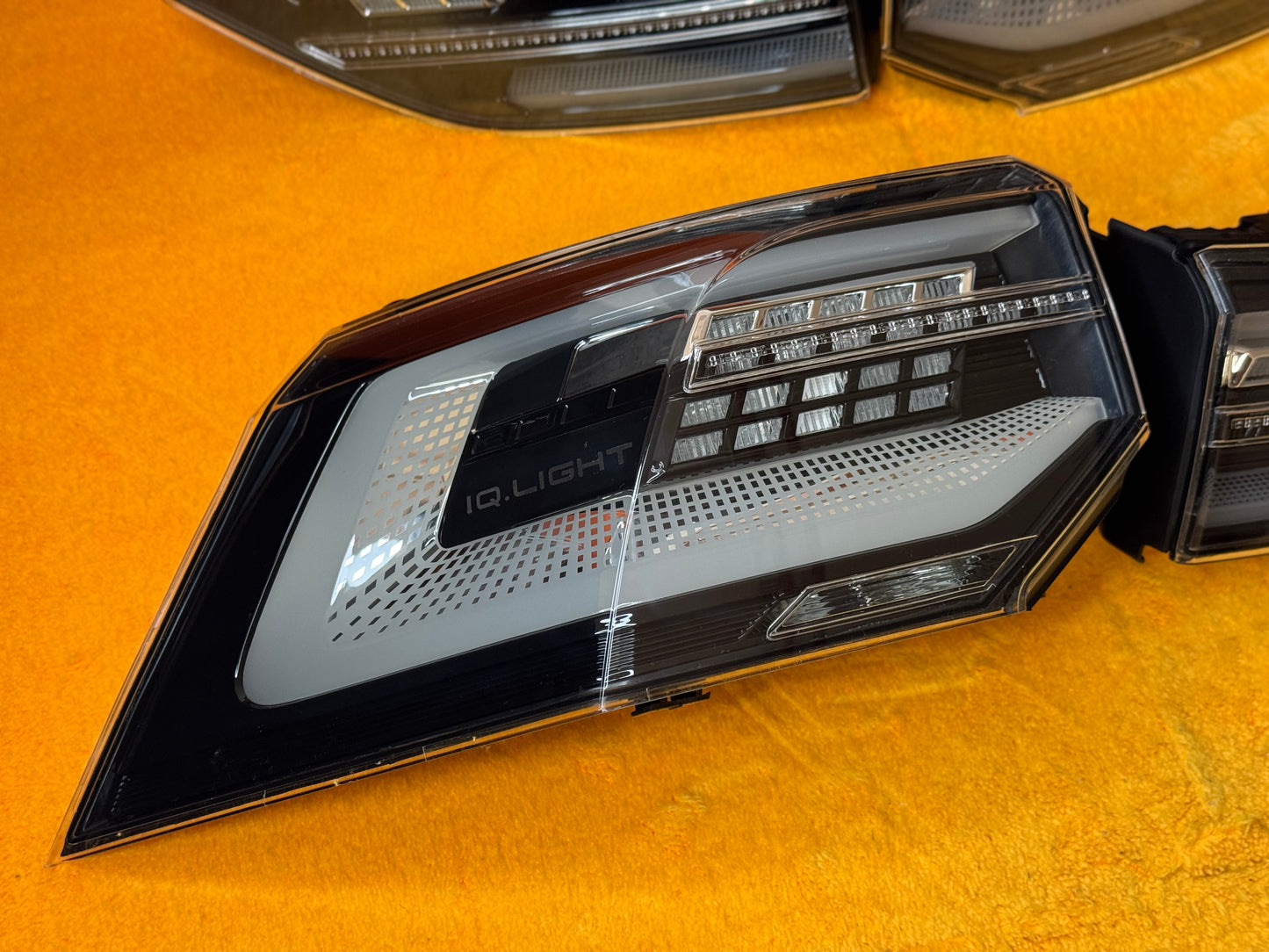 Coppia Fanali Posteriori Dinamici IQ light Fumè per Golf Mk8