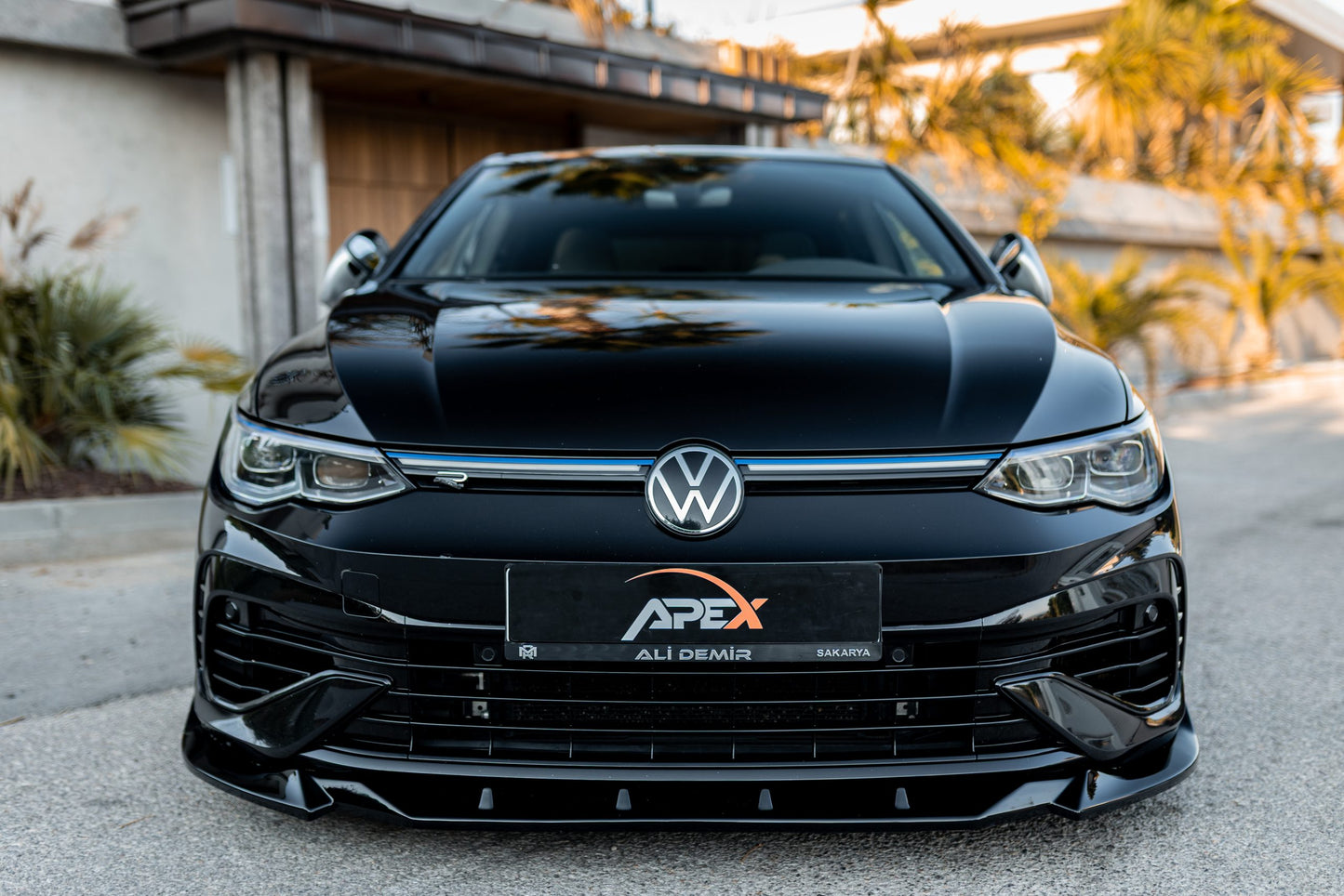 APEX - Lama spoiler anteriore per VW Golf MK8 R (2020-2024)