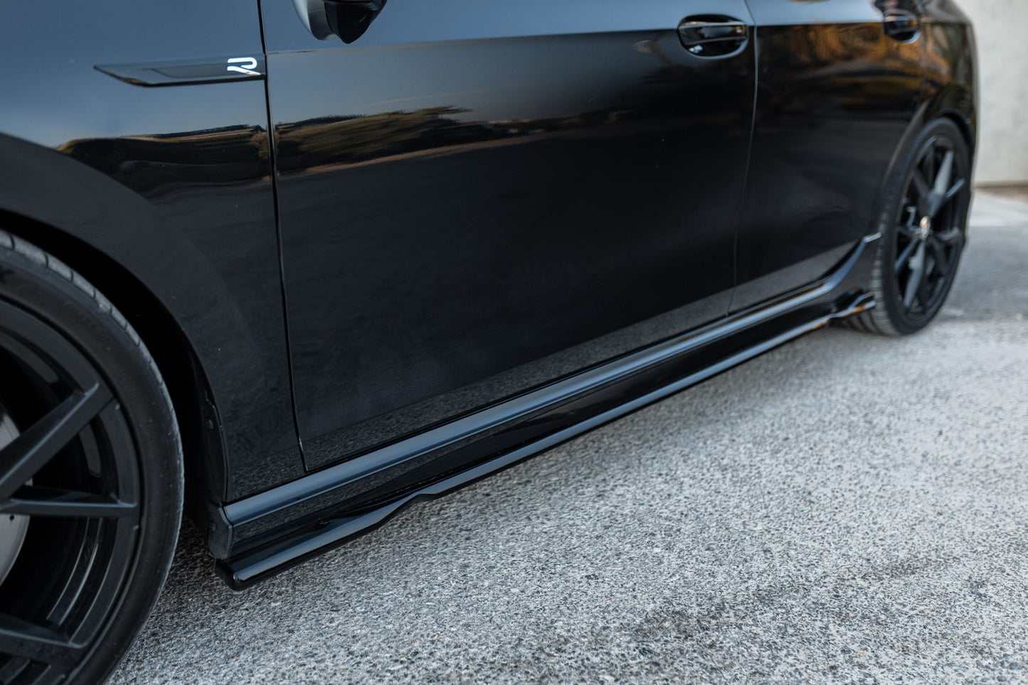 APEX - Minigonne laterali per VW Golf MK8 R (2020–2024)